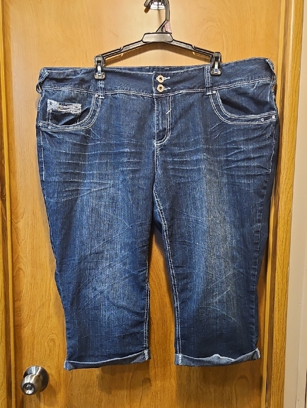 Amethyst Jeans Dark Blue Cropped Capri with Roll Cuffs